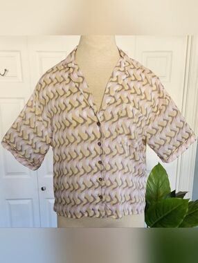 PRANA Iguala 100% Tencel cropped, oversized fit with button-up front Top!